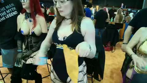 Nova Harper online show from April 10, 2026, 10:25 pm