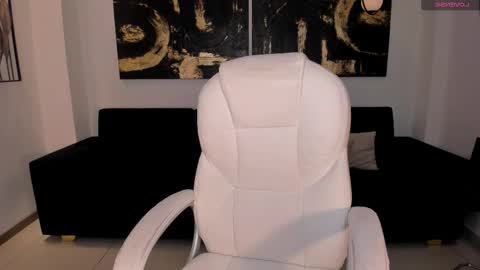 Nova online show from October 9, 2025, 7:12 pm