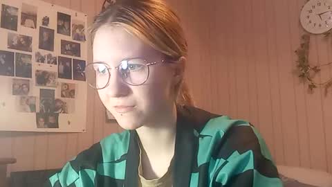 Snapshot of novellahartig chatting on February 10, 2026, 2:10 pm Sari It is my first day online show from February 10, 2026, 2:10 pm