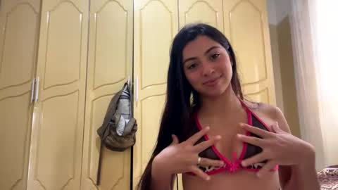 novinhabonequinha online show from November 23, 2025, 1:44 pm