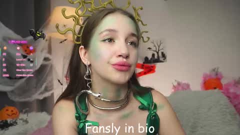 Dina online show from October 30, 2025, 1:07 am