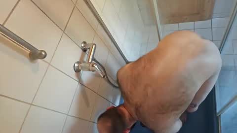 Snapshot of nudechiller chatting on June 8, 2026, 1:22 pm Vinz... online show from June 8, 2026, 1:22 pm