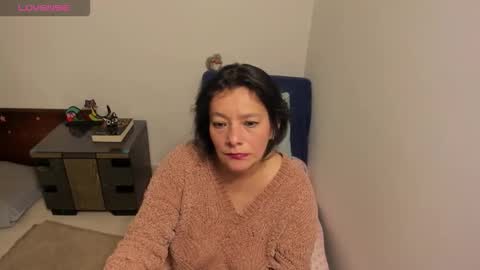 Snapshot of nuit_rose chatting on September 12, 2025, 2:22 am nuit_rose online show from September 12, 2025, 2:22 am