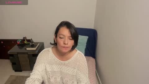 Snapshot of nuit_rose chatting on October 8, 2025, 1:58 am nuit_rose online show from October 8, 2025, 1:58 am