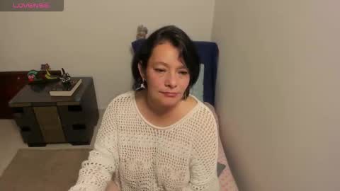 Snapshot of nuit_rose chatting on October 18, 2025, 2:14 am nuit_rose online show from October 18, 2025, 2:14 am
