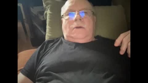 nukiss online show from December 3, 2024, 11:44 am