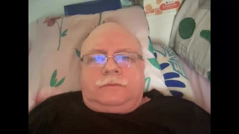 nukiss online show from March 11, 2025, 1:34 pm