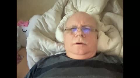 nukiss online show from October 21, 2025, 9:10 am