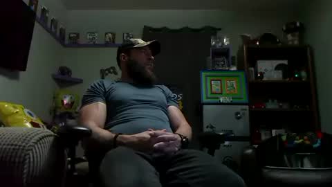 Awwwww Hey Sweetie Pies. Welcome To The Sweetie Pie Lounge. Enjoy The Dad-Cast. SweetCorny Fun-loving Dad Talk. online show from September 15, 2025, 3:39 am