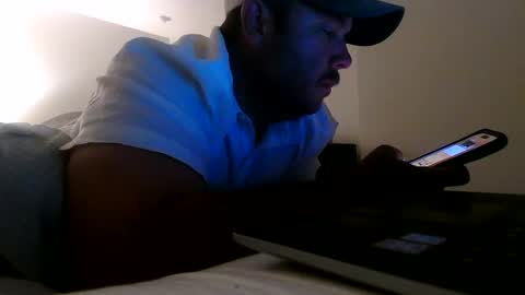 nuttincowboy727272 online show from May 18, 2026, 12:29 am