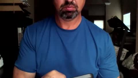 nvrenuff1979 online show from October 2, 2025, 11:39 am