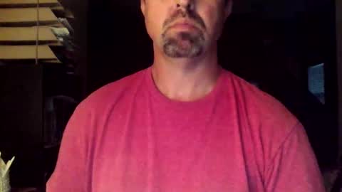 nvrenuff1979 online show from October 28, 2025, 11:36 am