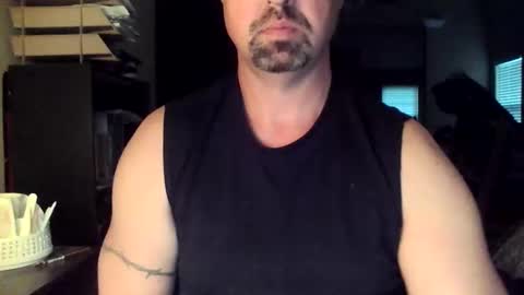 nvrenuff1979 online show from October 31, 2025, 11:44 am