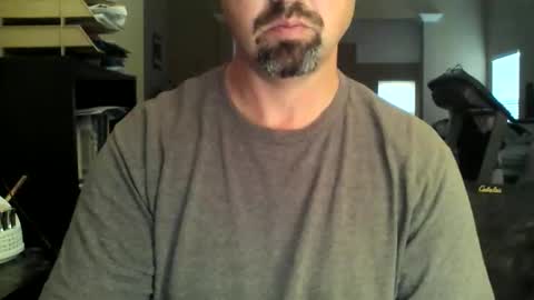 nvrenuff1979 online show from November 17, 2025, 12:33 pm