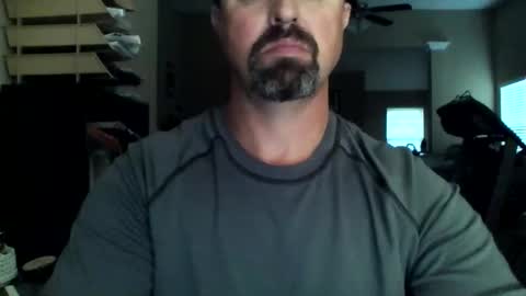 nvrenuff1979 online show from April 15, 2026, 11:28 am