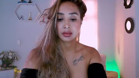 Nycole online show from January 22, 2025, 3:29 pm