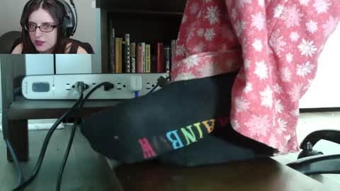 Nyctophilic online show from April 3, 2026, 3:43 pm