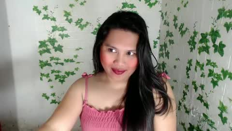 Snapshot of nylecummer chatting on March 6, 2025, 12:43 am nylecummer online show from March 6, 2025, 12:43 am