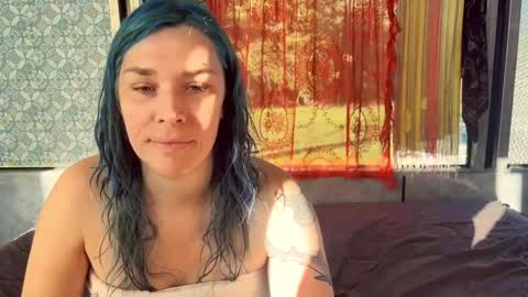 Creamy Grapefruit online show from October 13, 2025, 6:35 am