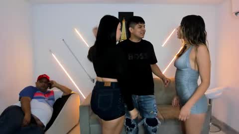 nympho_nathy_sophi online show from March 10, 2026, 1:05 pm