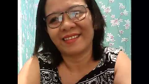 Snapshot of nymphoangel2022 chatting on October 14, 2025, 6:03 am I am your angel online show from October 14, 2025, 6:03 am