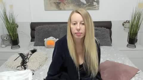 NyokoAnya online show from November 13, 2025, 11:03 pm