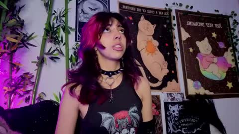 Snapshot of nyx_nayla chatting on April 21, 2026, 1:42 am online show from April 21, 2026, 1:42 am
