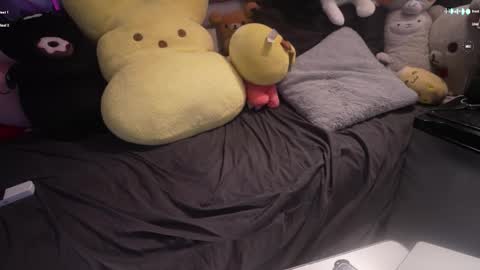 Snapshot of nyxraven chatting on November 22, 2025, 7:35 pm NyxRaven online show from November 22, 2025, 7:35 pm