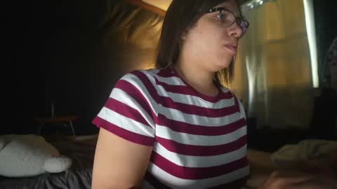 Snapshot of nyxraven chatting on January 9, 2026, 9:49 pm NyxRaven online show from January 9, 2026, 9:49 pm