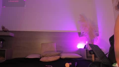 Nyx Shadow online show from September 30, 2025, 4:17 am