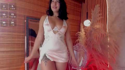 MAILY  online show from November 14, 2025, 10:18 pm