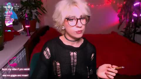 Moonlight online show from September 19, 2025, 9:00 am