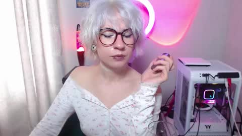 Moonlight online show from October 5, 2025, 10:13 am