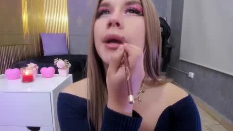 ocean_tay online show from November 3, 2025, 12:06 pm