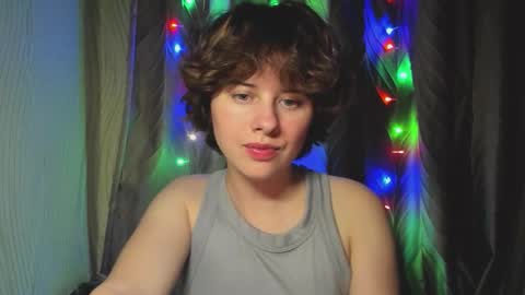 Evie online show from September 25, 2025, 3:16 pm