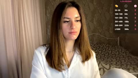 Mia online show from December 20, 2025, 9:38 am