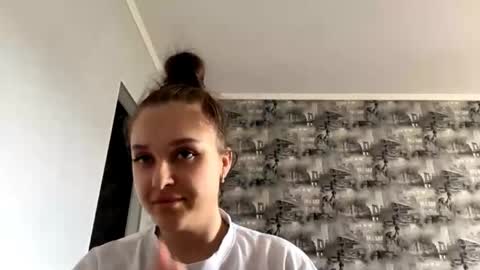 Snapshot of odessadefreese chatting on June 3, 2026, 11:57 am Mira online show from June 3, 2026, 11:57 am
