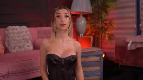 Odette online show from November 8, 2025, 6:02 am