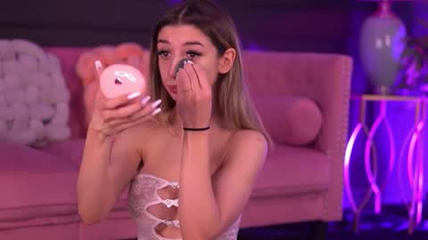 Odette online show from March 20, 2026, 6:29 am