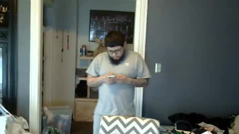 oscar flores online show from April 29, 2026, 5:52 pm
