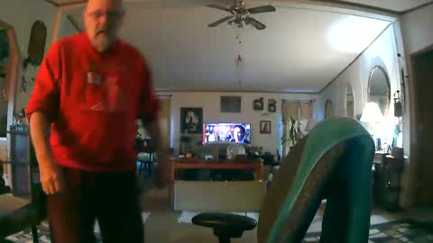 Snapshot of ogusbogus chatting on November 23, 2025, 12:49 pm Maximus No Mo online show from November 23, 2025, 12:49 pm