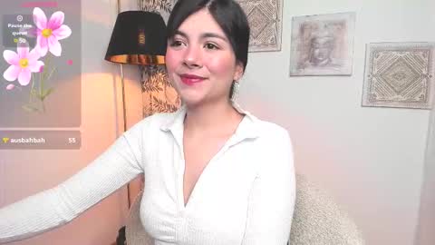  Holly  online show from October 4, 2025, 2:31 am