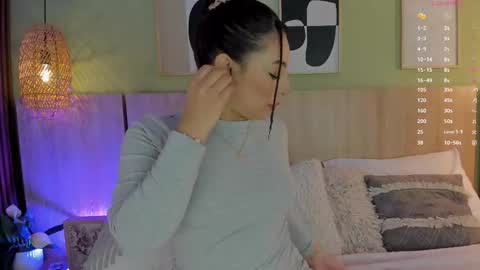 Holly online show from March 13, 2026, 11:28 am