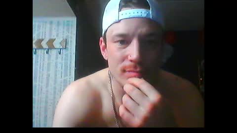 Snapshot of oh_you_know69 chatting on January 27, 2025, 2:31 am who dares toss me some tips lets have fun online show from January 27, 2025, 2:31 am