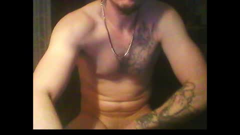 Snapshot of oh_you_know69 chatting on February 4, 2025, 11:05 am who dares toss me some tips lets have fun online show from February 4, 2025, 11:05 am