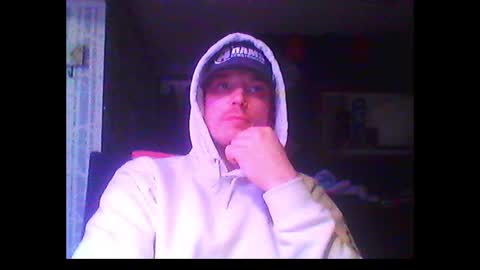 Snapshot of oh_you_know69 chatting on February 28, 2025, 8:20 am who dares toss me some tips lets have fun online show from February 28, 2025, 8:20 am