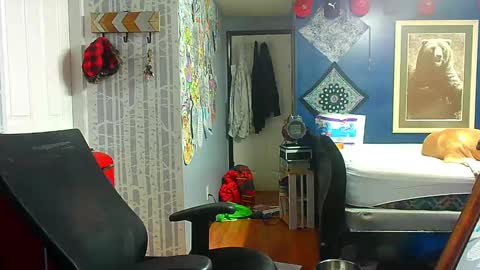 Snapshot of oh_you_know69 chatting on October 1, 2025, 12:38 am who dares toss me some tips lets have fun online show from October 1, 2025, 12:38 am