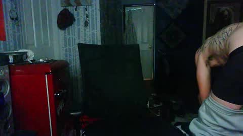 Snapshot of oh_you_know69 chatting on October 30, 2025, 2:18 pm who dares toss me some tips lets have fun online show from October 30, 2025, 2:18 pm