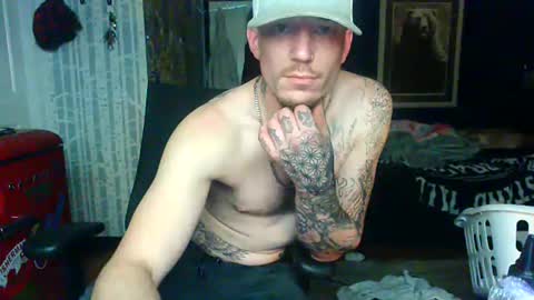 Snapshot of oh_you_know69 chatting on November 19, 2025, 5:51 am who dares toss me some tips lets have fun online show from November 19, 2025, 5:51 am