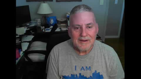 Snapshot of ohfukitsbob chatting on September 15, 2025, 2:28 pm ohfukitsbob online show from September 15, 2025, 2:28 pm